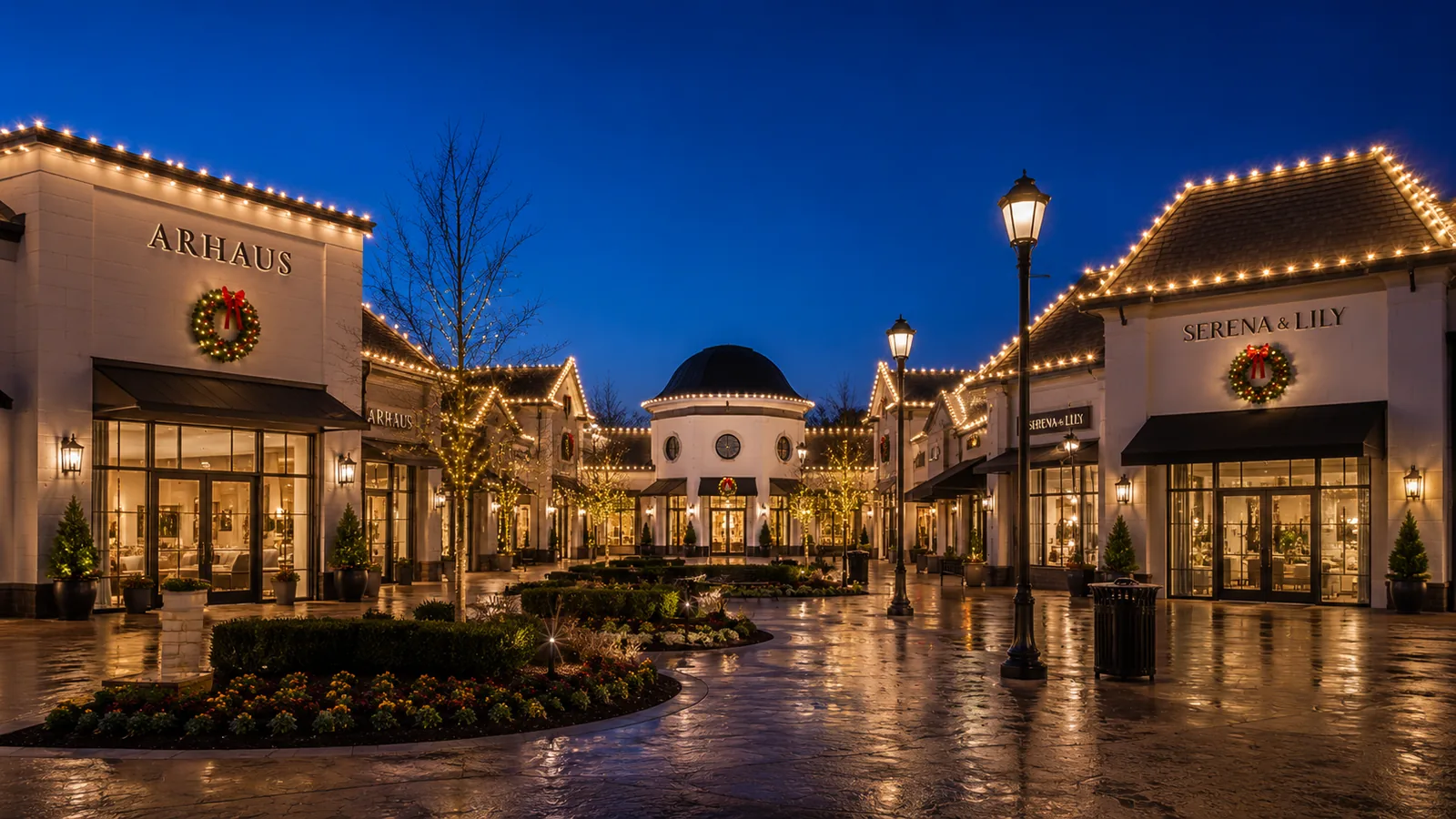Retail and shopping center holiday lighting display in Metro Atlanta
